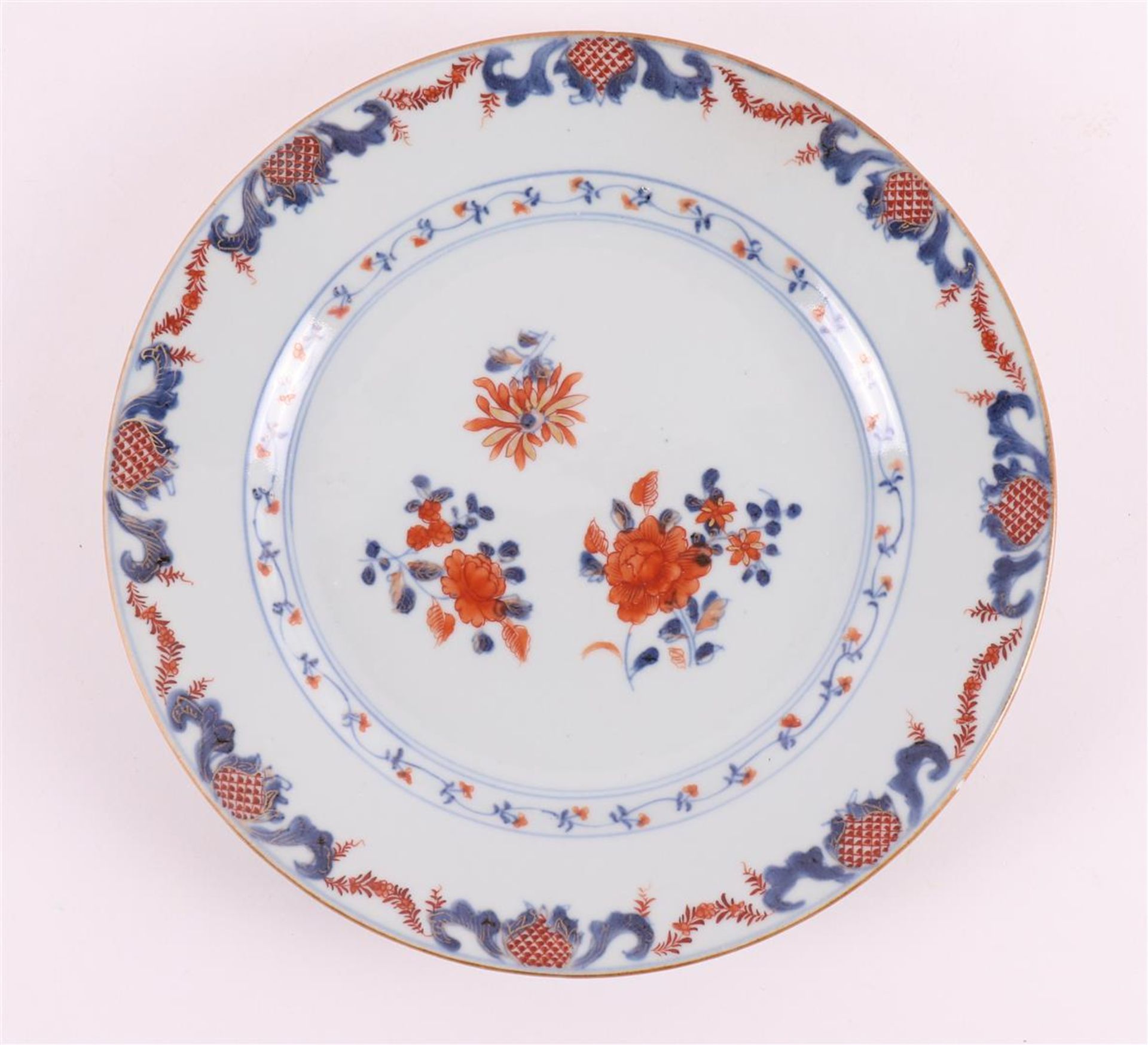 A set of seven Chinese Imari plates, China, Qianlong, 18th C. - Image 13 of 20