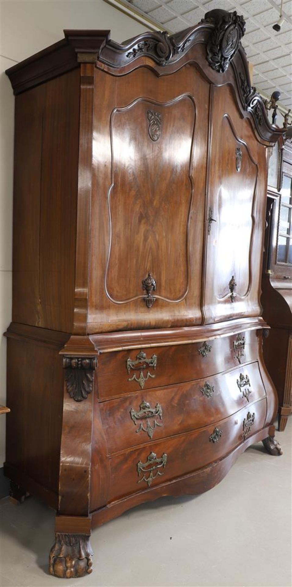 A curved two-door cabinet, Holland, transition, 4th quarter 18th century. - Image 2 of 4