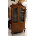 A two-door display cabinet, Willem III, 19th century.