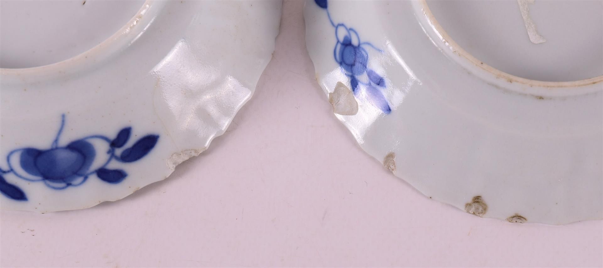 Five blue/white porcelain contoured saucers, China, Kangxi, around 1700 - Image 9 of 10