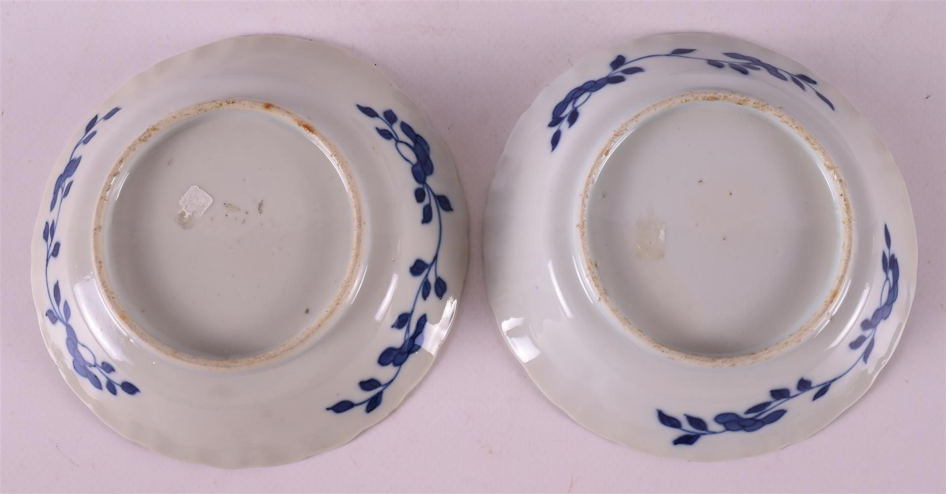 Five blue/white porcelain contoured saucers, China, Kangxi, around 1700 - Image 4 of 10