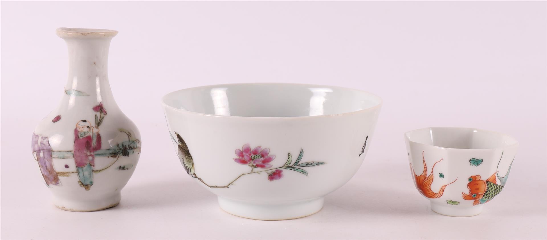 A lot of various porcelain, China, 20th century. - Image 5 of 9