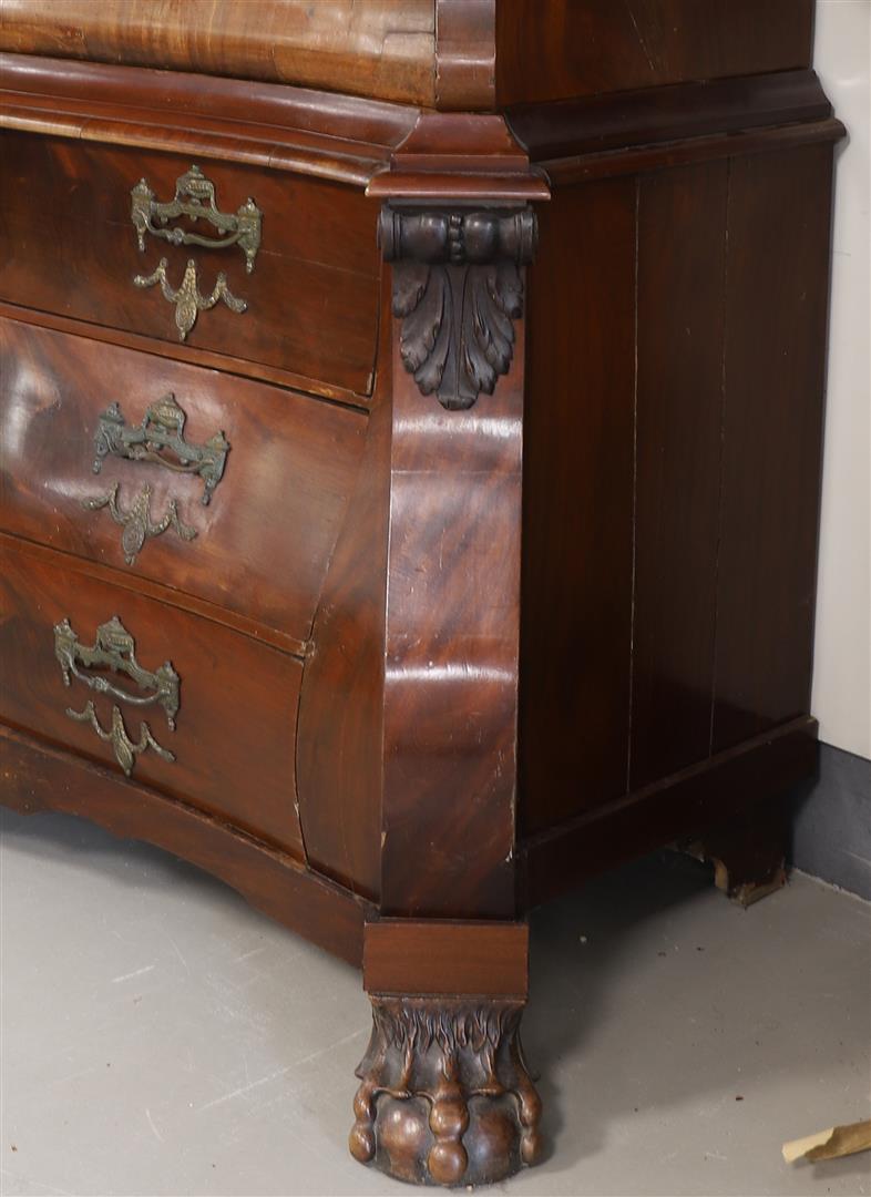 A curved two-door cabinet, Holland, transition, 4th quarter 18th century. - Image 4 of 4