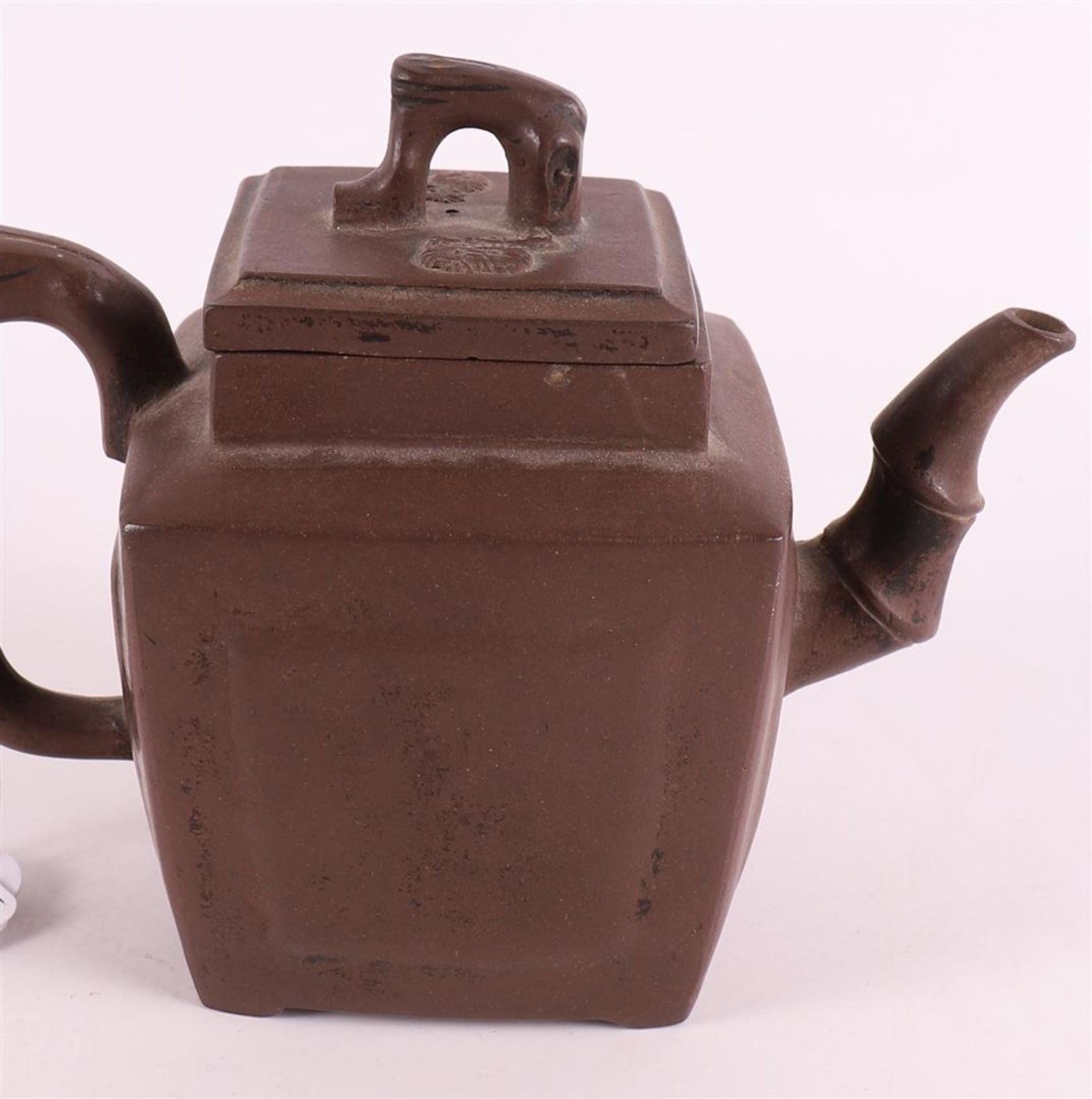 A dark brown Yixing teapot, China 19th century. - Image 9 of 11