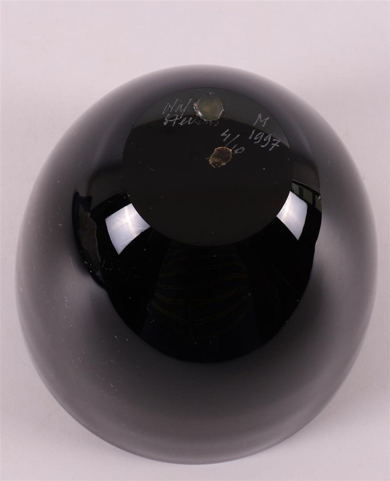 A black glass serica vase encased in a clear glass layer, Olaf Stevens. - Image 3 of 3