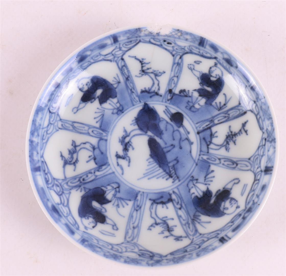 Six blue/white porcelain cups and saucers, China, Kangxi, around 1700. - Image 10 of 18