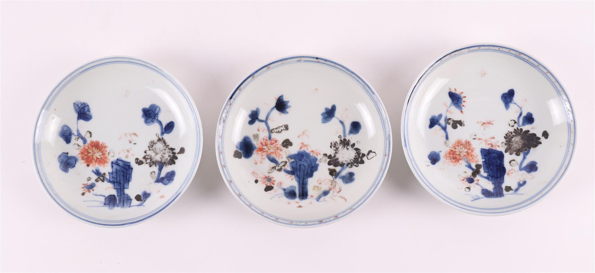 A set of six Chinese Imari cups and saucers, China, Qianlong, 18th C - Image 2 of 15