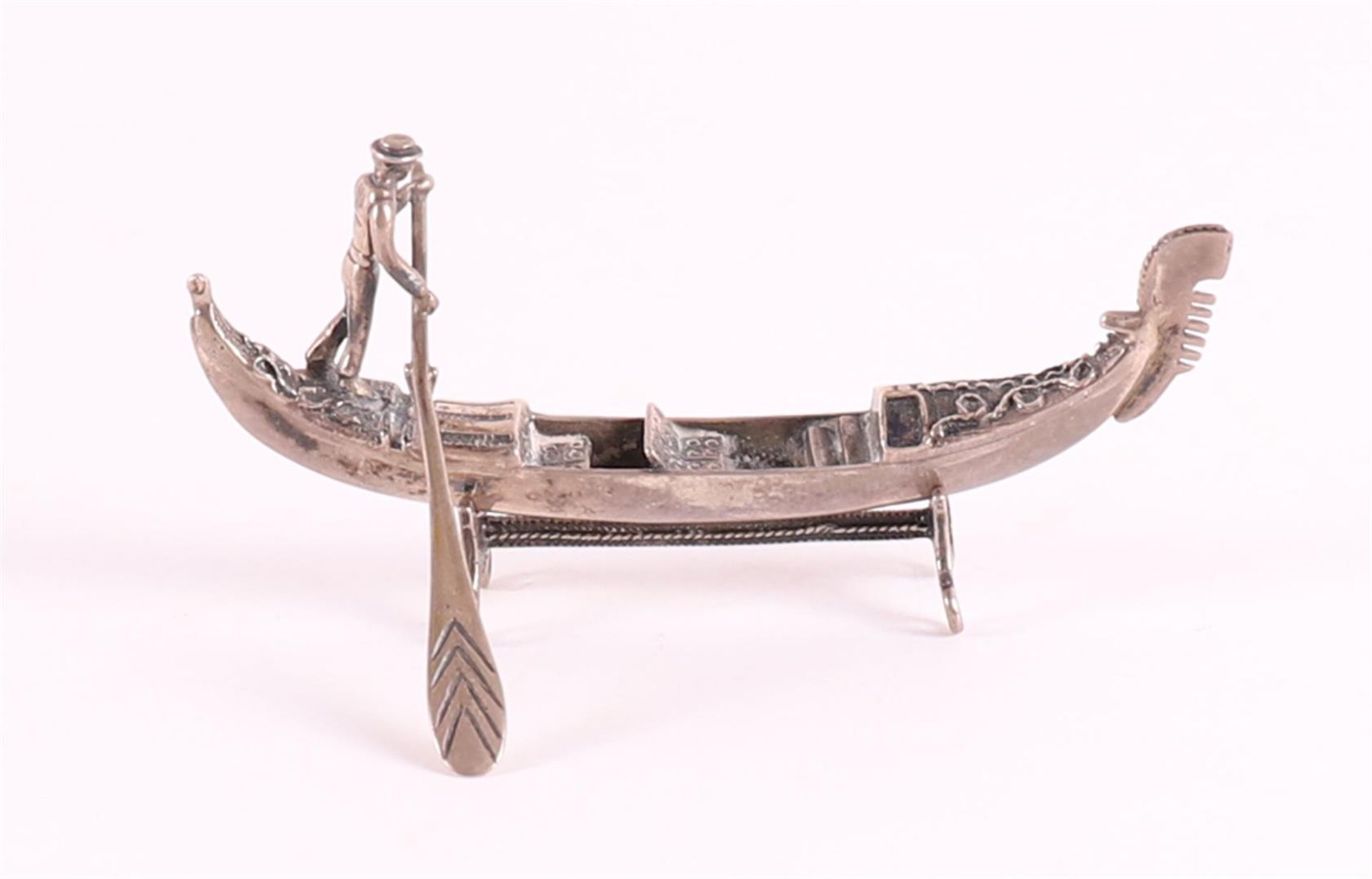 A silver Venetian gondolier with gondola, 20th century. - Image 2 of 3