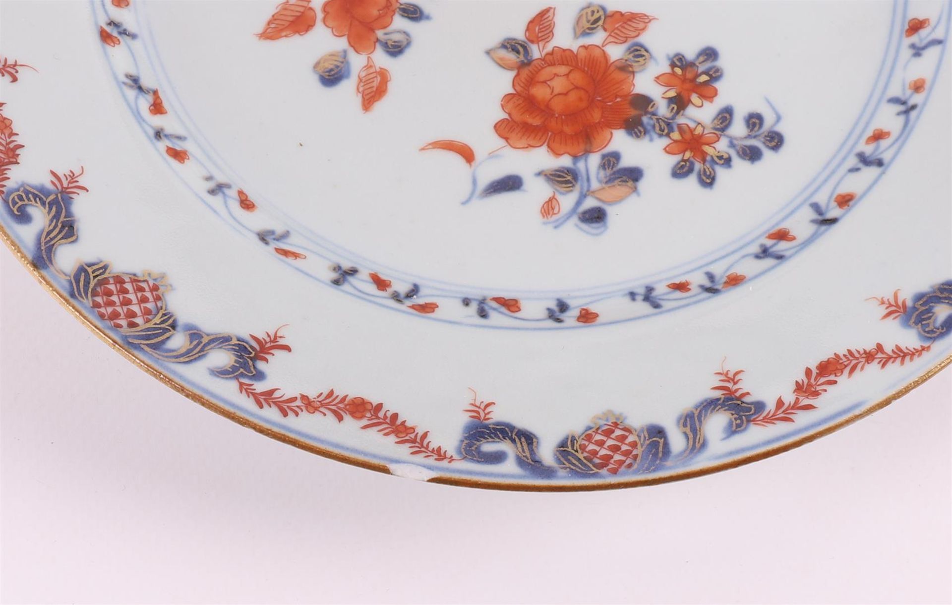 A set of seven Chinese Imari plates, China, Qianlong, 18th C. - Image 10 of 20