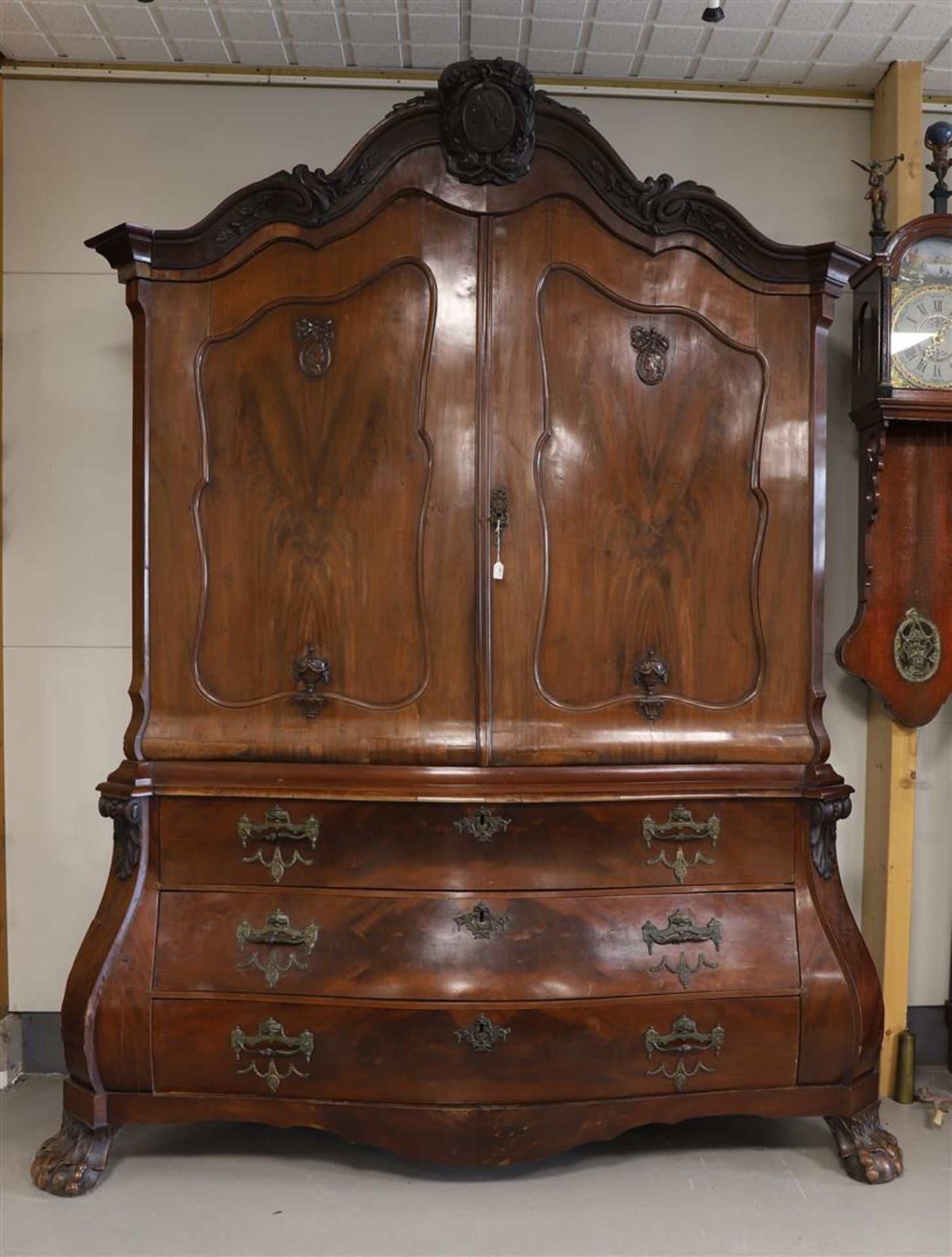 A curved two-door cabinet, Holland, transition, 4th quarter 18th century.