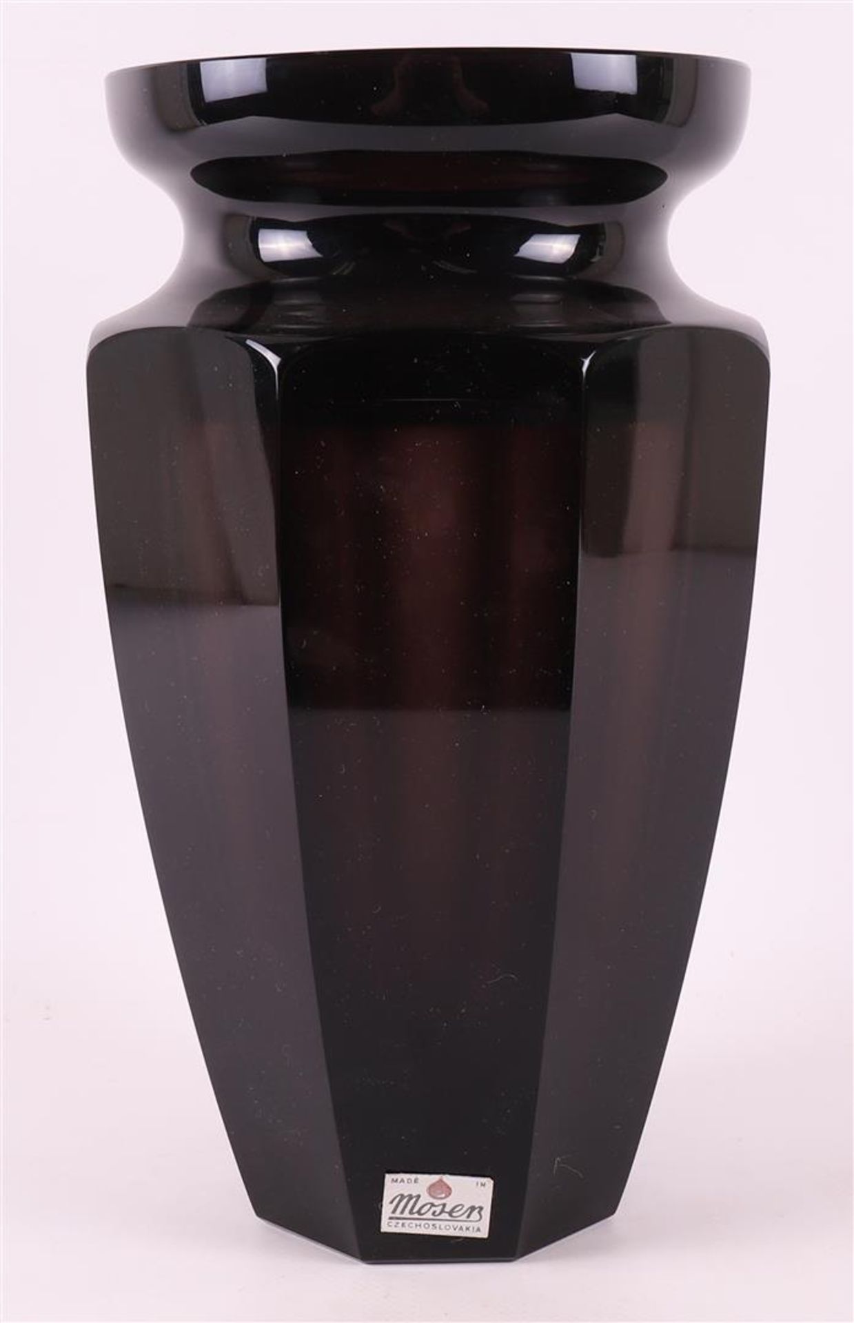 A clear smoked glass octagonal vase, Bohemia, Moser, 2nd half 20th century. - Image 2 of 4