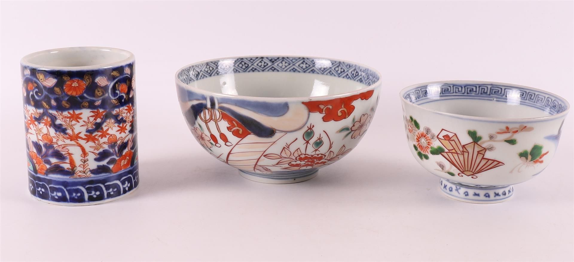 A lot of Imari porcelain, Japan, Meiji, 19th century. - Image 4 of 6