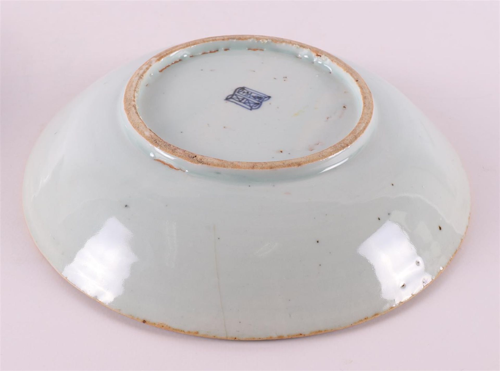 A pair of blue/white porcelain dishes with capucine rim, China, Qianlong - Image 7 of 7