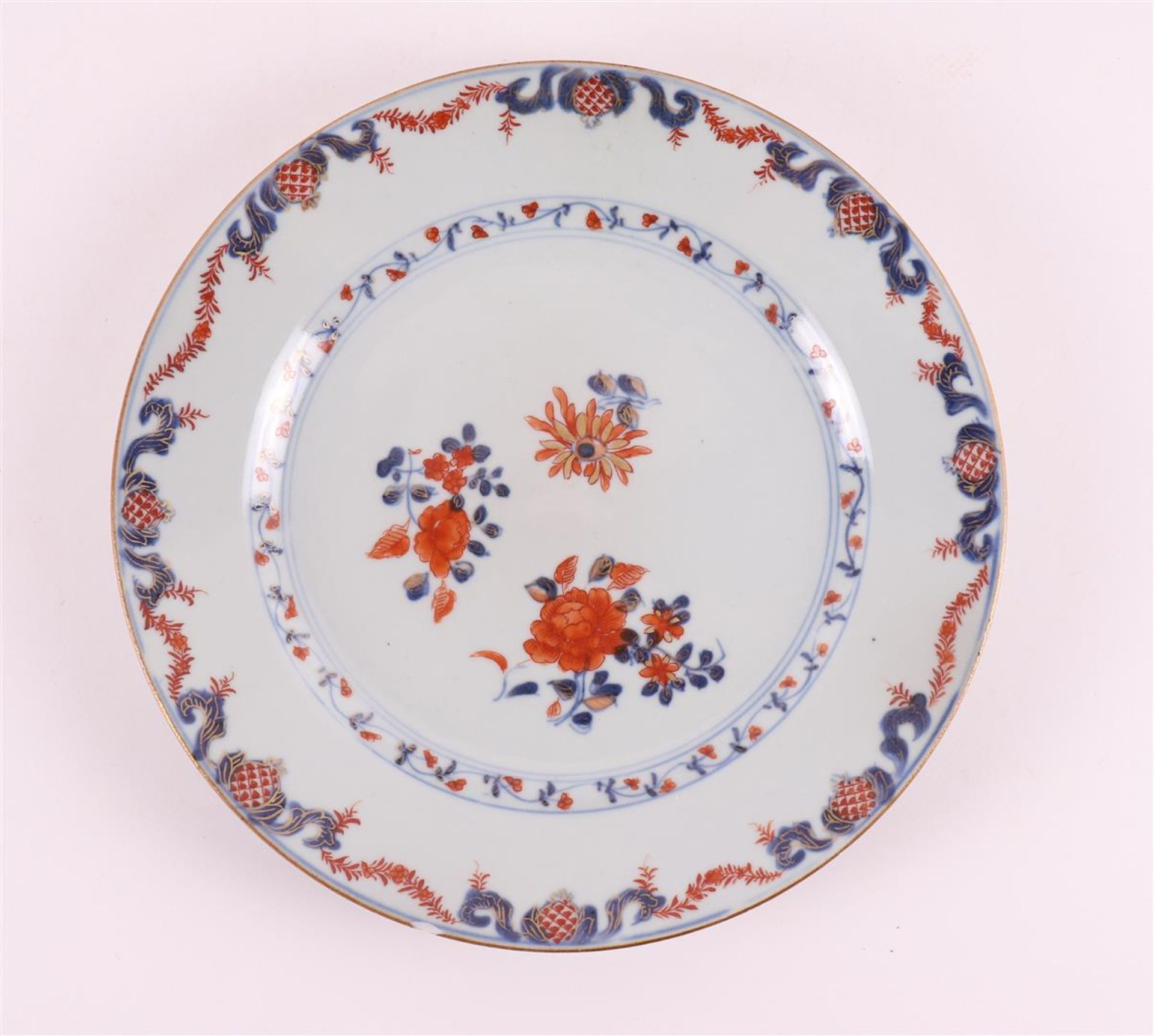 A set of seven Chinese Imari plates, China, Qianlong, 18th C. - Image 9 of 20