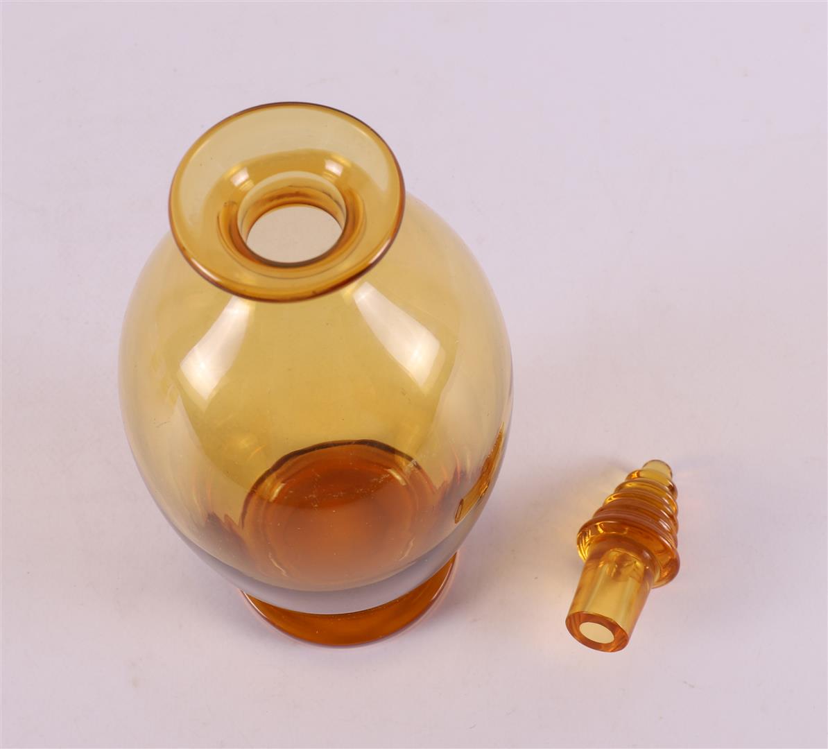 An amber glass water jug 'Aquarius' with one cup, 1929. - Image 3 of 3