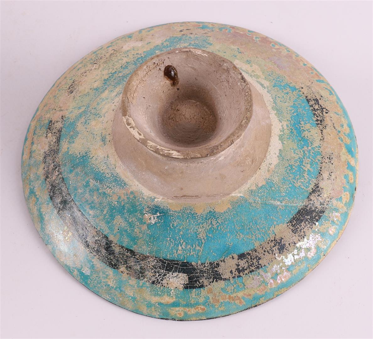 A blue glazed Persian earthenware bowl on base ring, 15th C. - Image 9 of 10