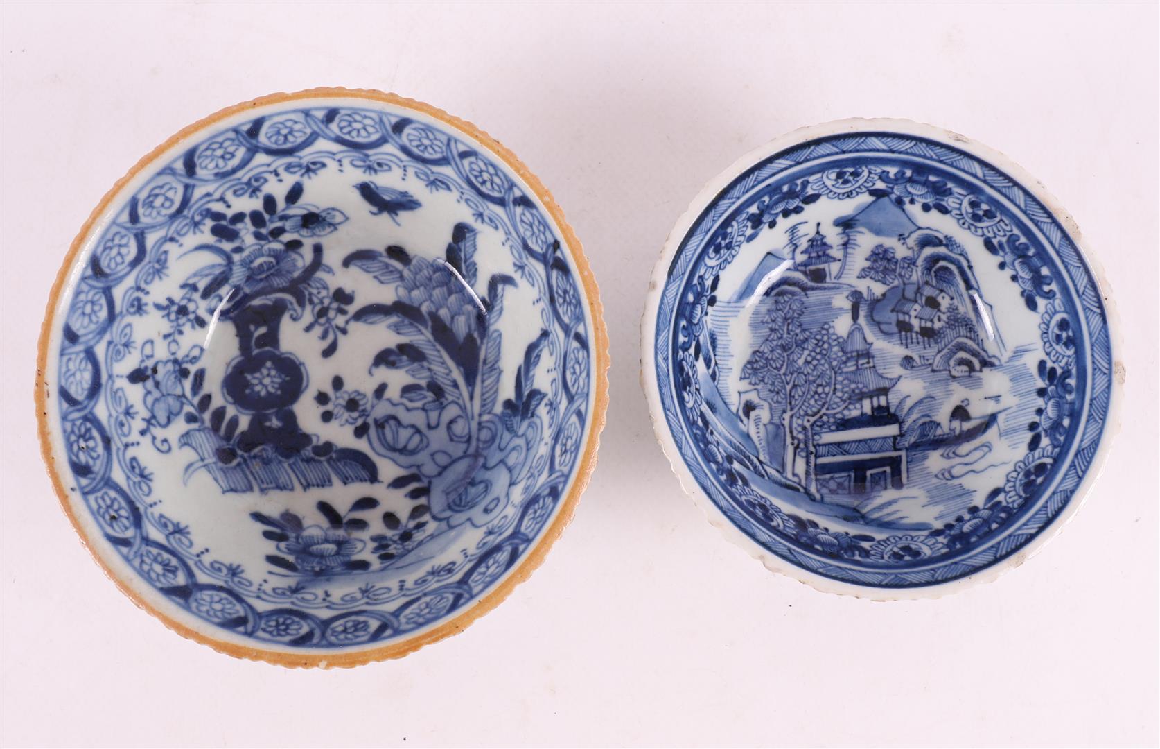 A blue and white porcelain bowls with relief rim, China, Qianlong, 18th C. - Image 2 of 7