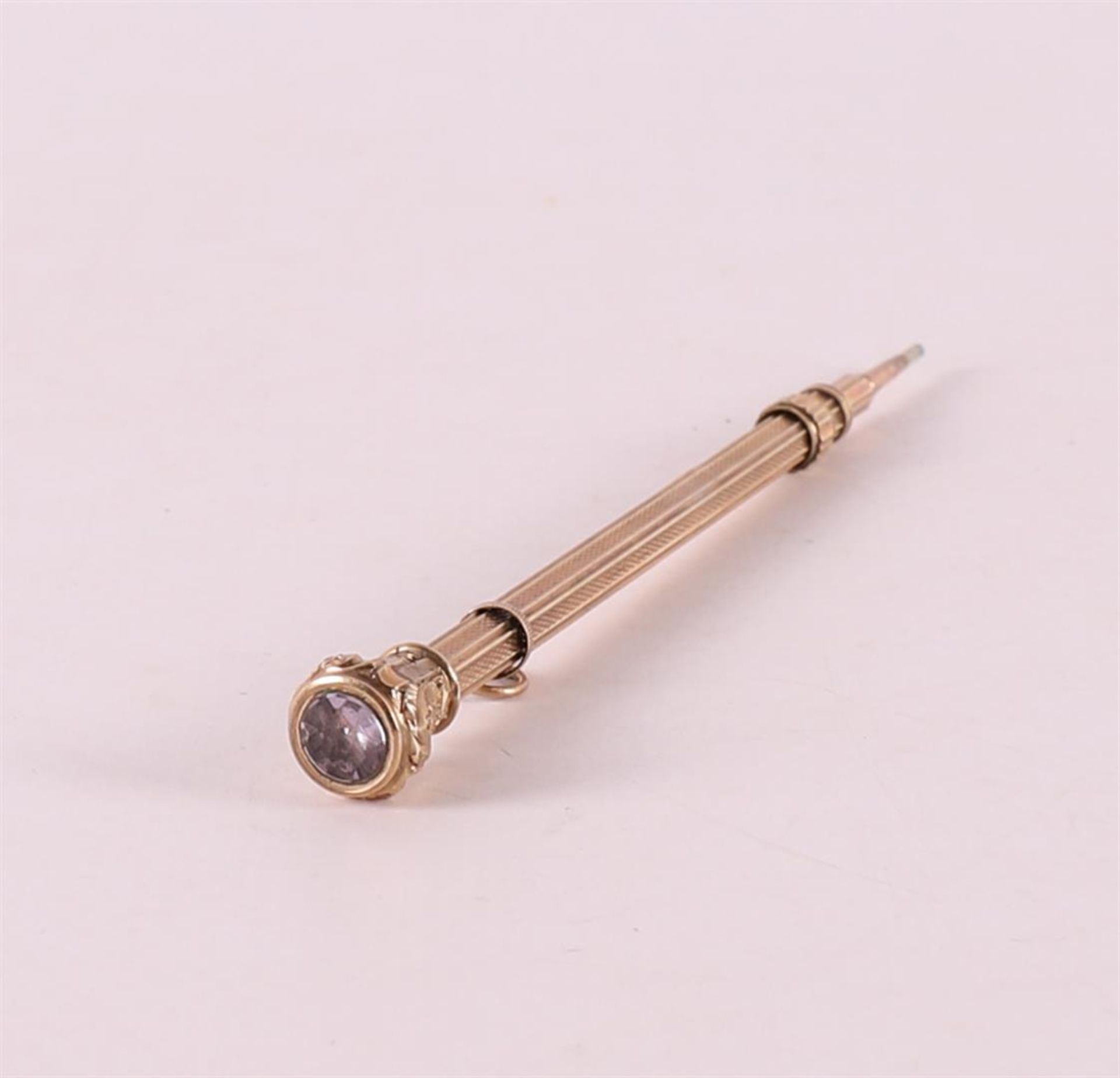 A mechanical pencil with 14 kt gold mantle, 2nd half 19th century. - Image 2 of 2