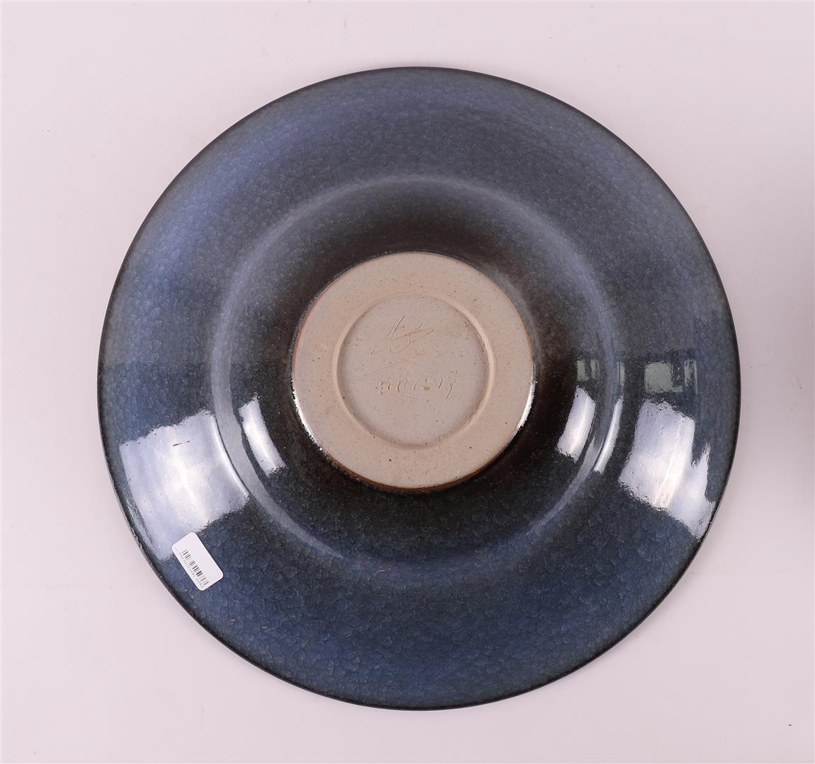 A blue glazed stoneware dish, Johan Broekema (1943-2010). - Image 3 of 6