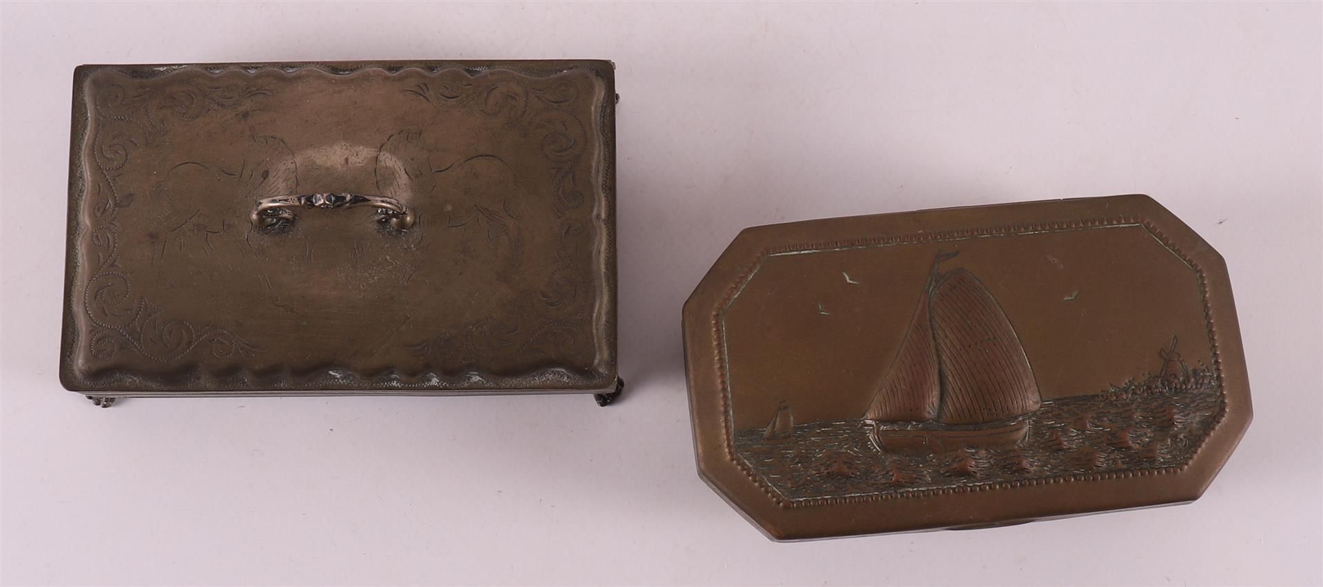 A 2nd grade 835/1000 silver spoon box, early 20th century. - Image 2 of 3