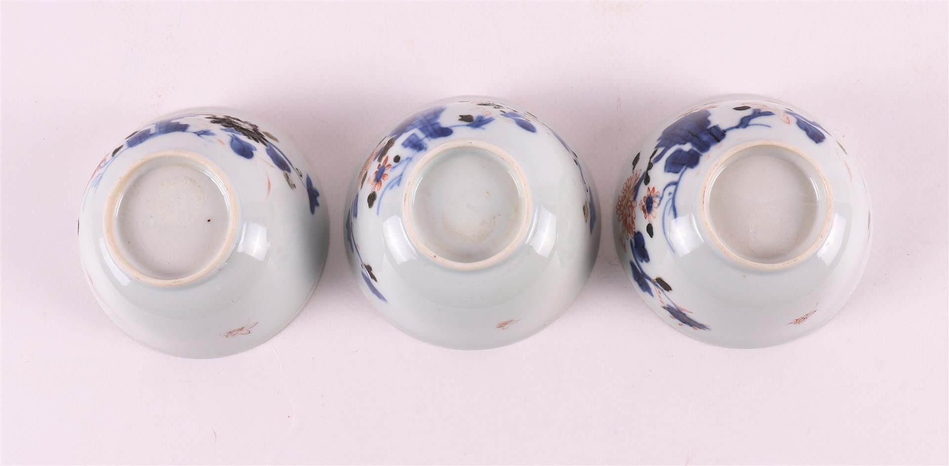 A set of six Chinese Imari cups and saucers, China, Qianlong, 18th C - Image 15 of 15