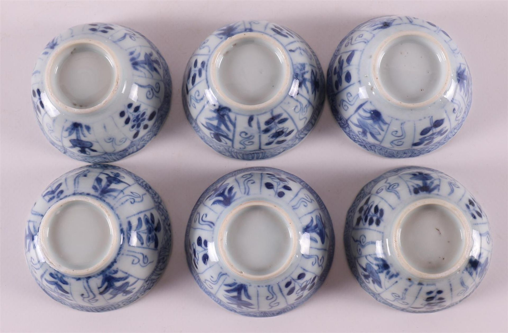 A set of six blue/white porcelain cups and saucers, China, Kangxi. - Image 13 of 13