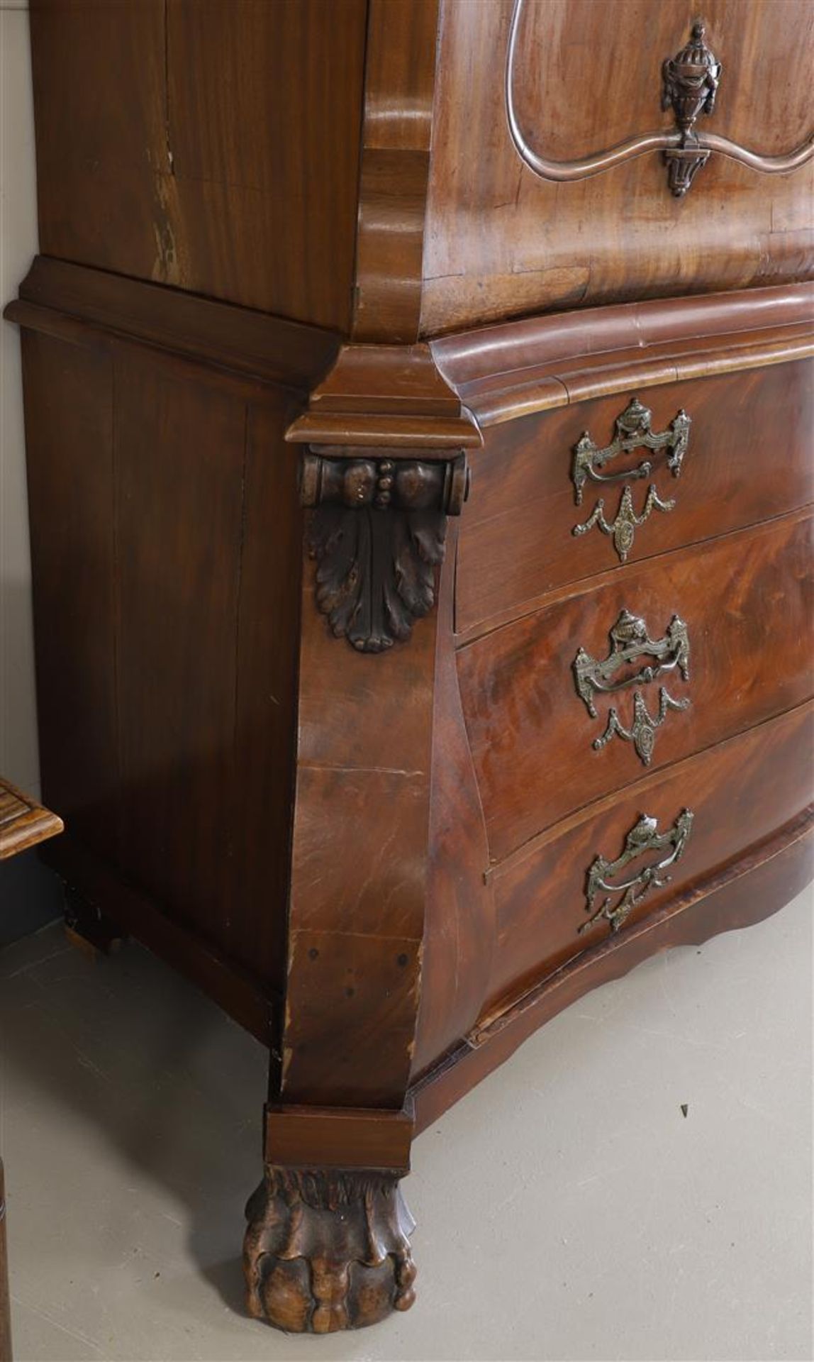 A curved two-door cabinet, Holland, transition, 4th quarter 18th century. - Image 3 of 4