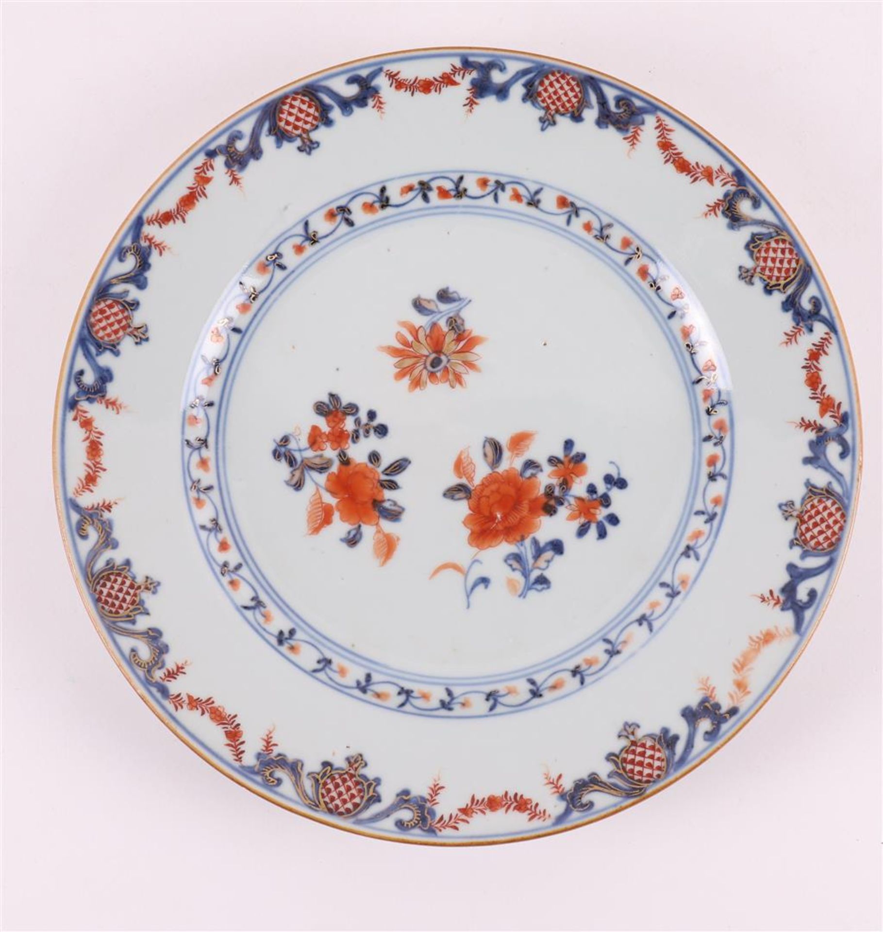 A set of seven Chinese Imari plates, China, Qianlong, 18th C. - Image 6 of 20