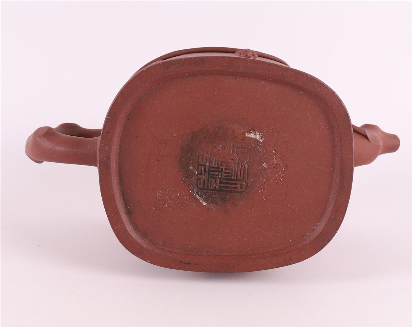 A Yixing tree trunk shaped teapot, China 19th/20th century. - Image 6 of 8