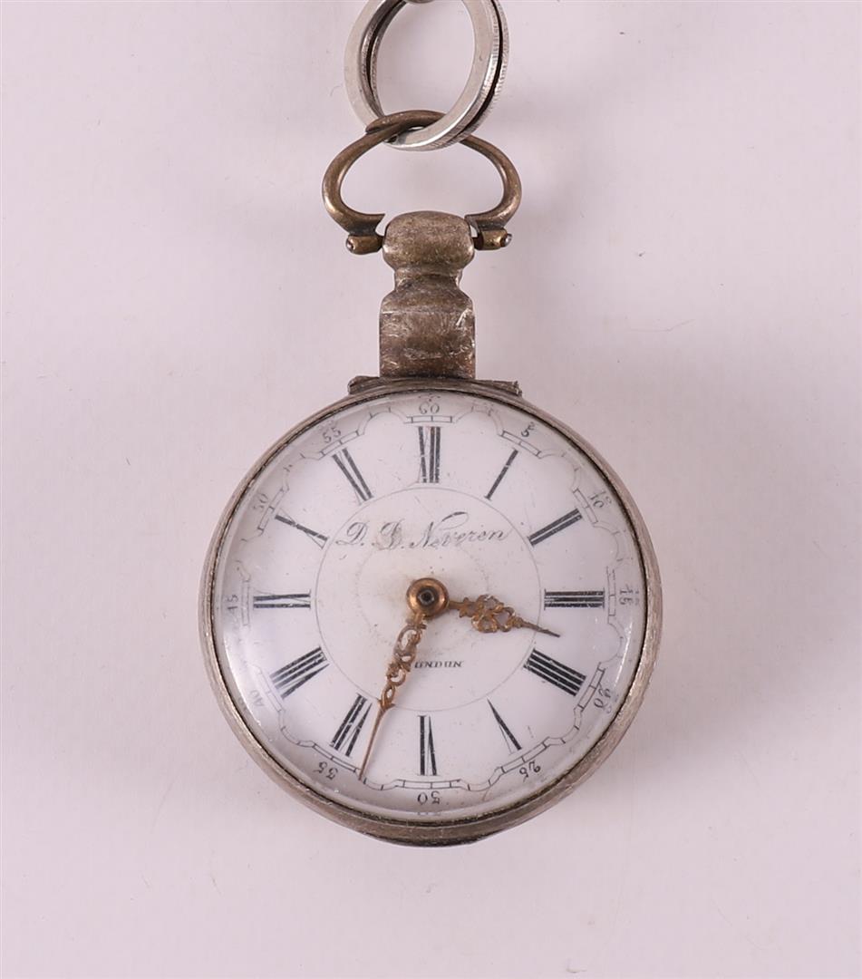 A men's waistcoat pocket watch, so-called tuber in silver case, 18th century. - Bild 2 aus 4