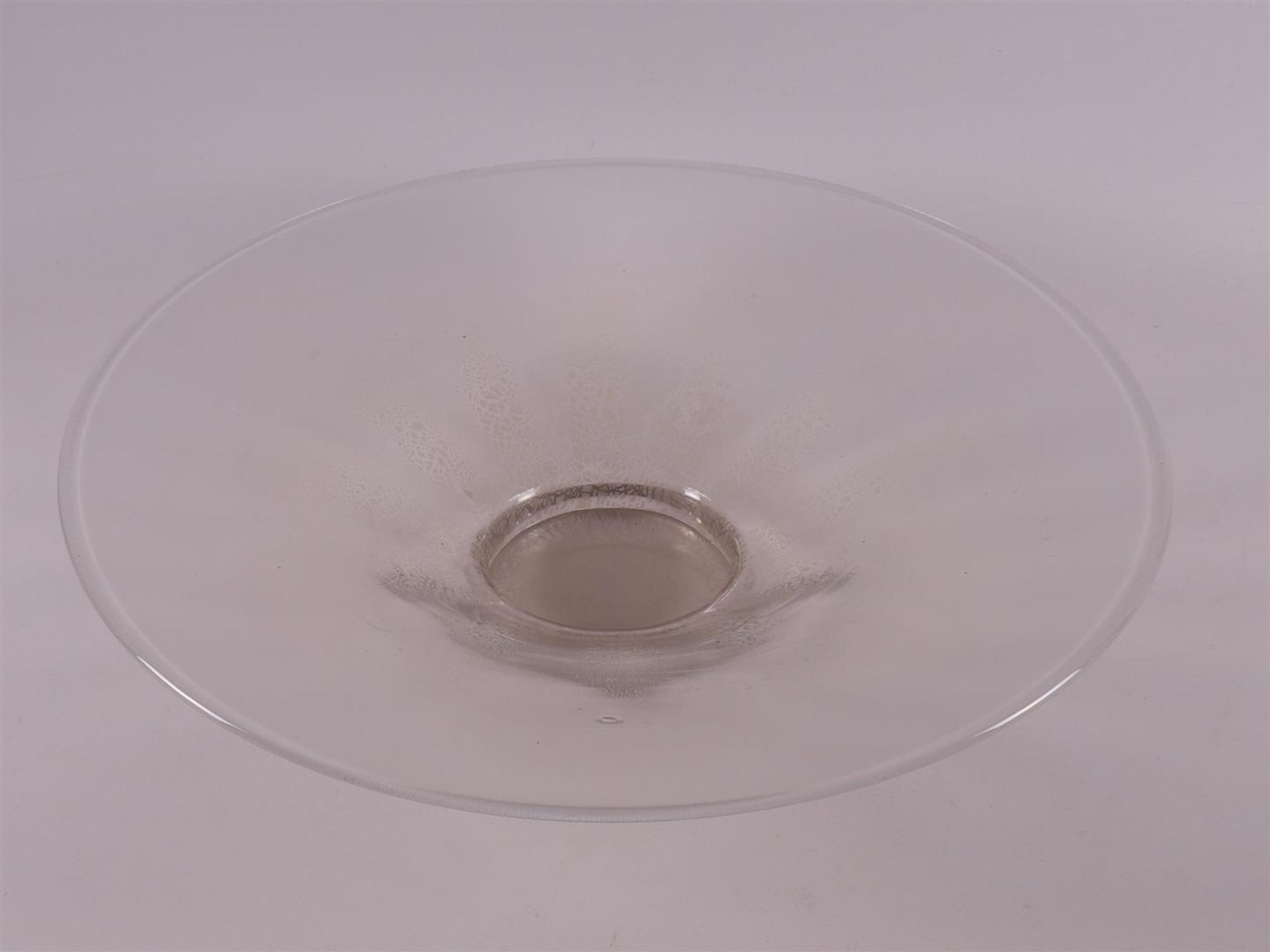 A clear glass dish with tin crackle, design: A.D.Copier, ca. 1926.