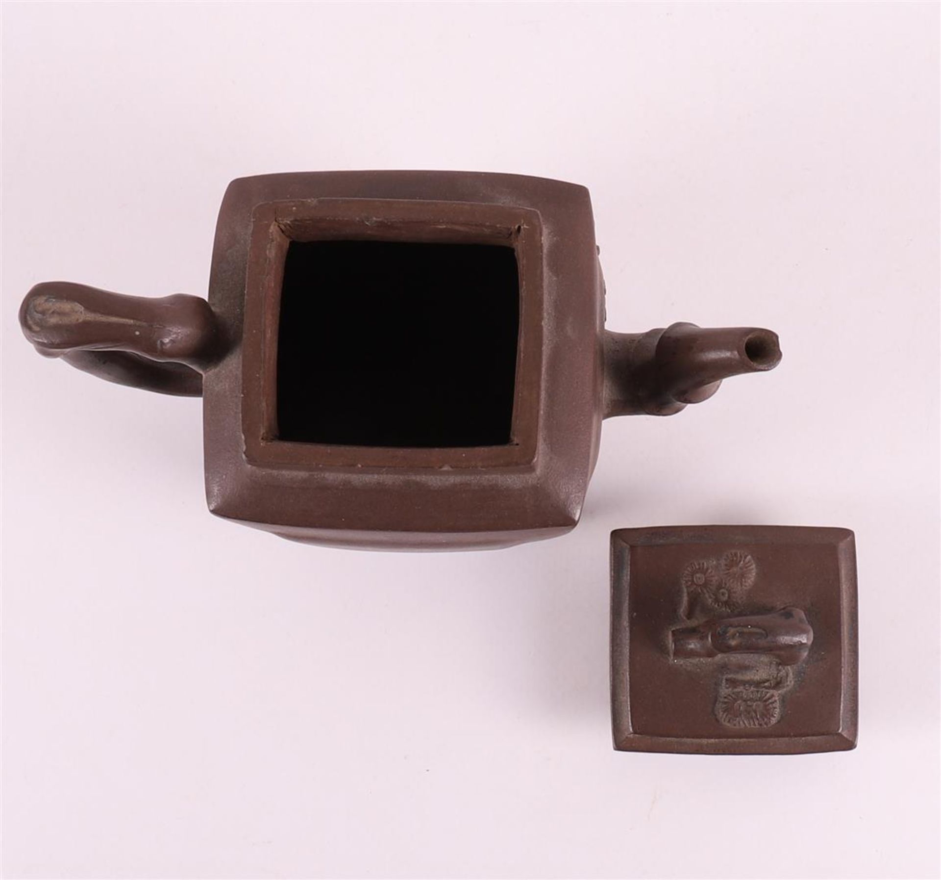 A dark brown Yixing teapot, China 19th century. - Image 5 of 11