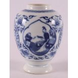 A blue and white porcelain tea caddy without lid, China, 18th century.