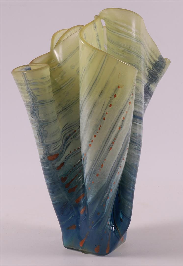 A blue/green glass pleated vase, design & execution: Edith Hagelstange (1934) - Image 3 of 14