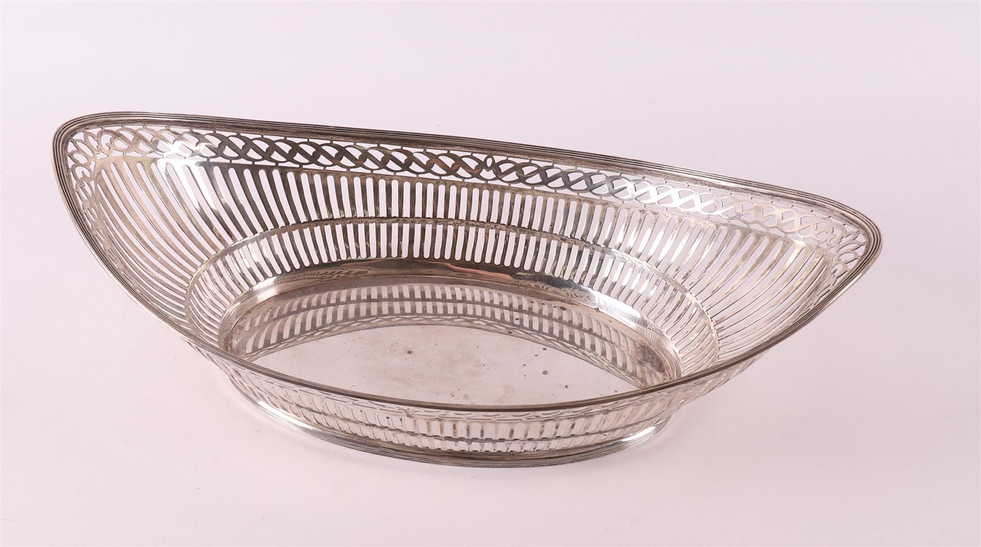 A pierced second grade 835/1000 silver bread basket with fillet edge, 1933