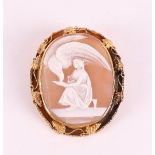 A shell cameo in 14 kt 585/1000 frame, 19th century.
