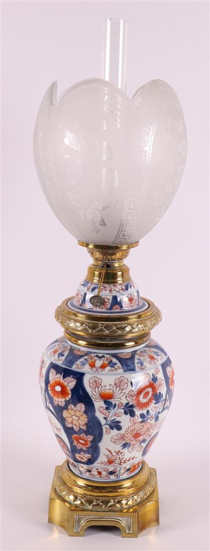 A porcelain Imari table lamp, circa 1900. - Image 3 of 3