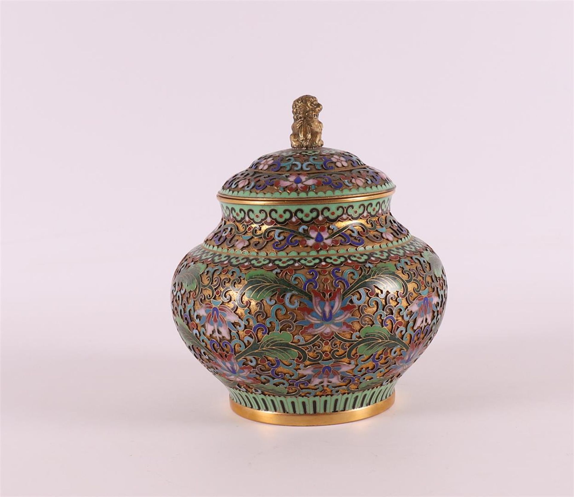 A cloisonné covered pot with partly openwork decoration, China, 20th century. - Image 4 of 5