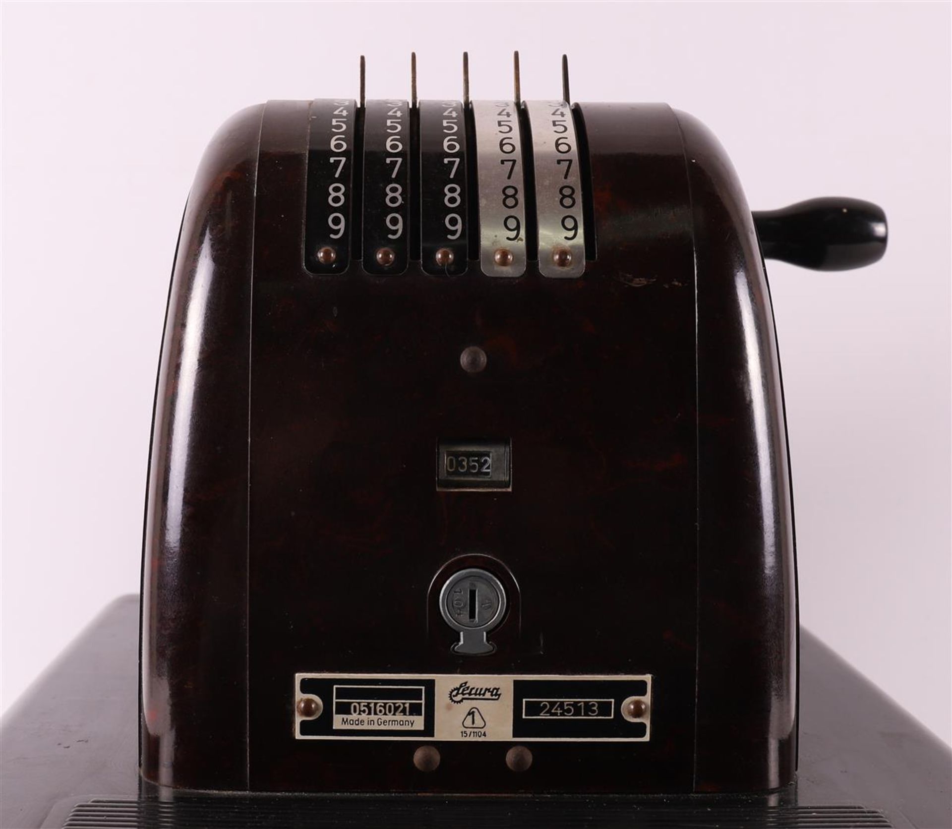 A brown Bekelite cash register, Secura, Germany, ca. 1930. - Image 2 of 5