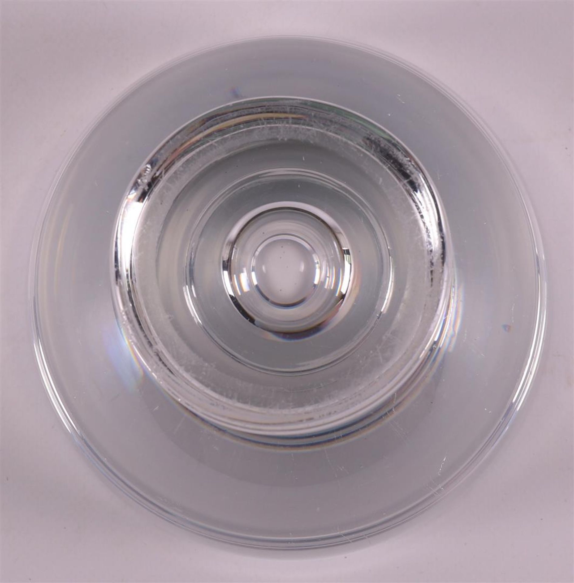 A thick-walled clear glass Art Deco vase, presumably Leerdam, ca. 1930. - Image 3 of 3