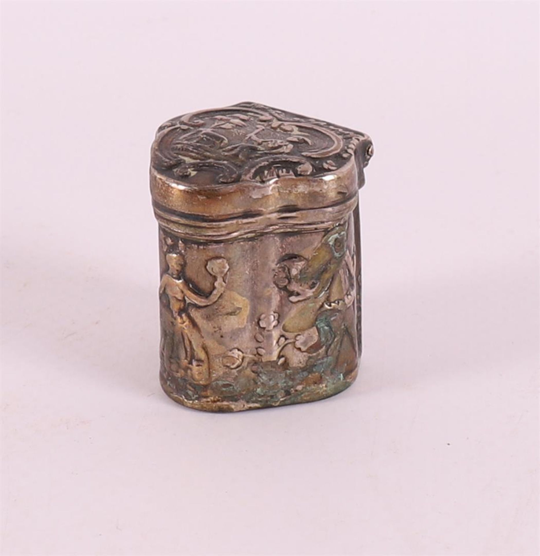 A second grade silver loderein box, early 19th century. - Image 3 of 4