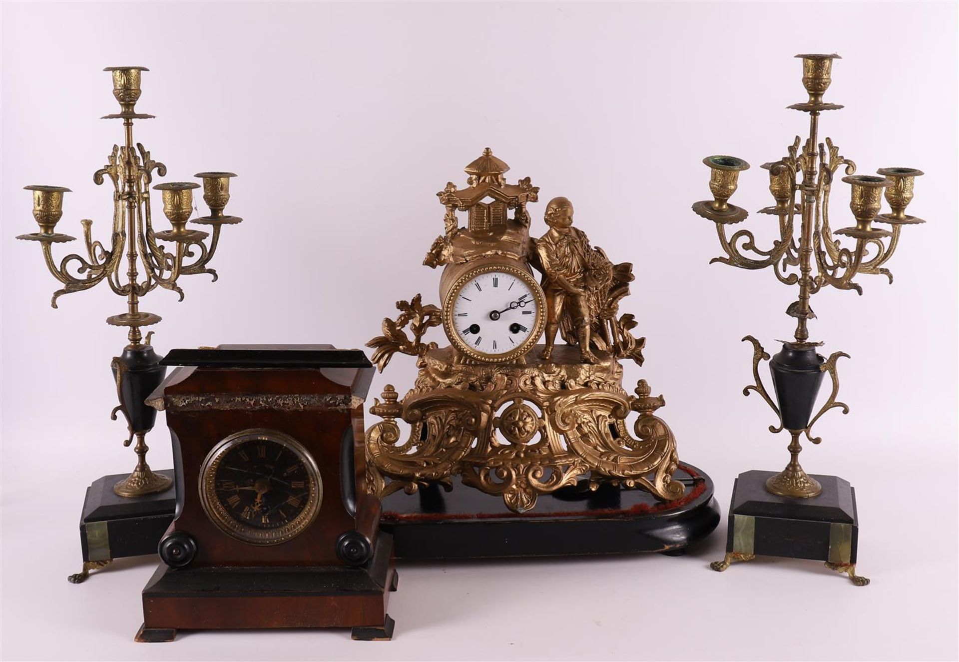 A pendulum set, 19th century.