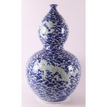 A blue and white porcelain gourd vase, after an antique Jiaqing example, 21st ce