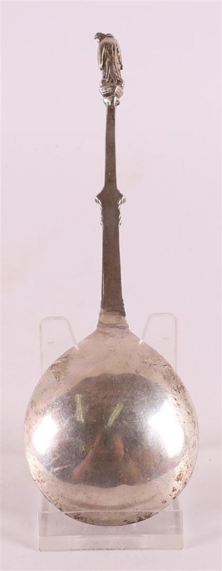 A silver apostle spoon of apostle Judas, Groningen 17th century. - Bild 2 aus 2