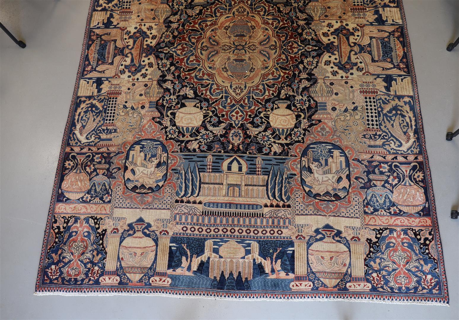 An oriental carpet, made in Iran. - Image 3 of 3