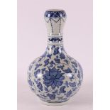 A blue and white porcelain garlic-mouth vase, China, 20th century.