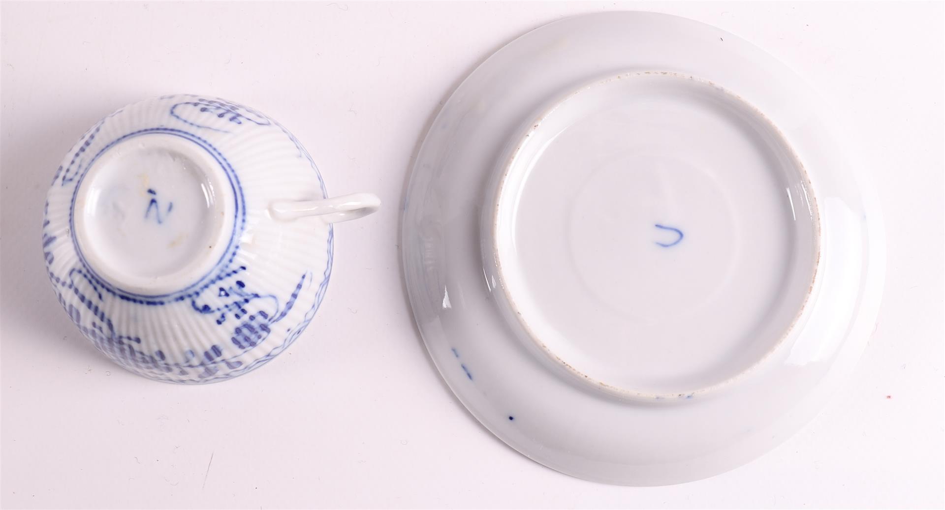 A white porcelain tea service fragment with blue Saxon decor, circa 1900 - Image 2 of 5