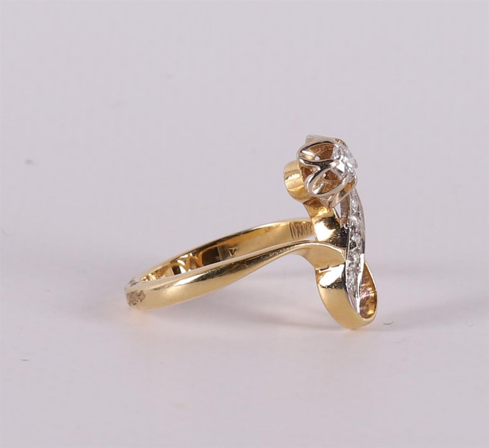 An 18 carat gold ring in the shape of a flower with a brilliant. - Image 3 of 3