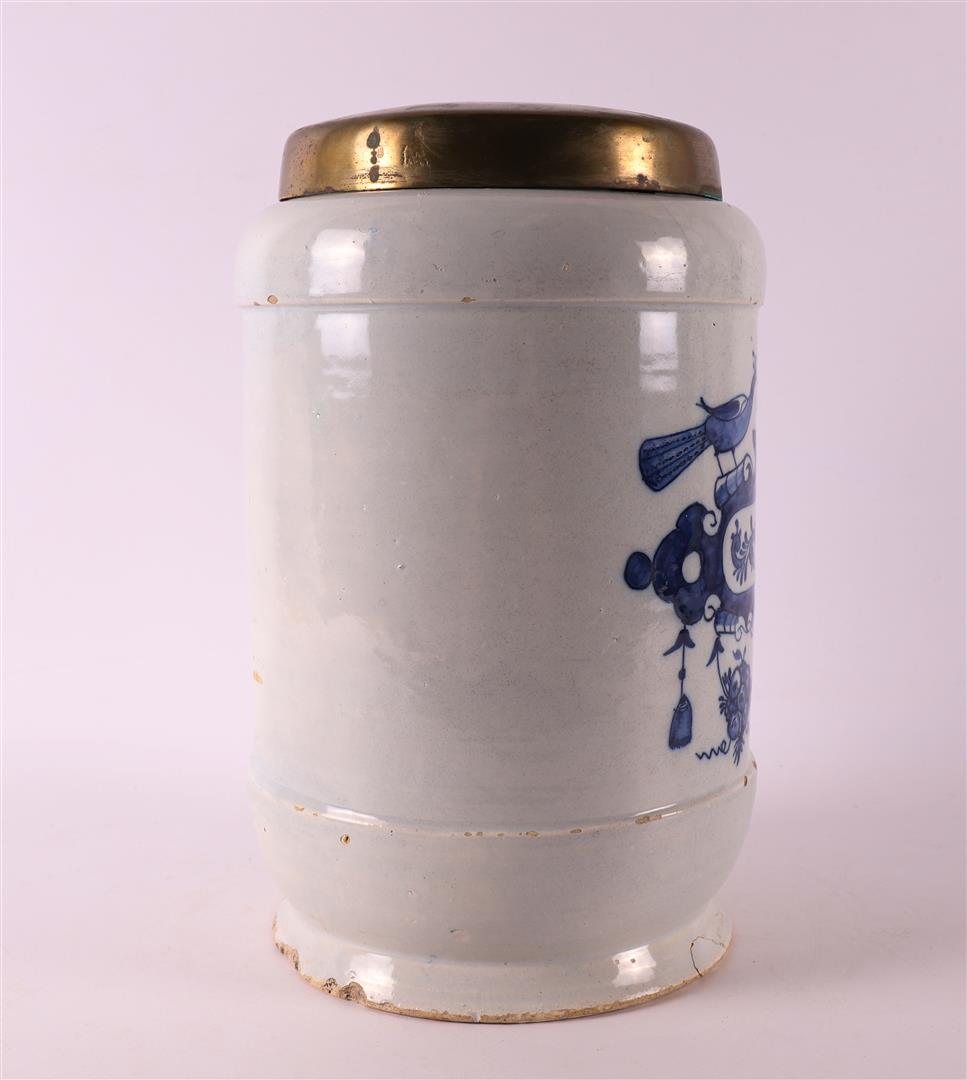 A Delft blue pottery albarello apothecary jar with brass lid, 18th century. - Image 4 of 12