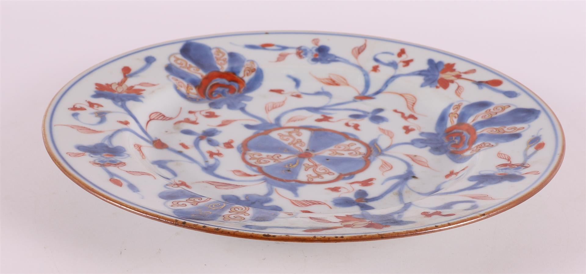 A series of three Chinese Imari plates, China, Qianlong, 18th century. - Image 11 of 11